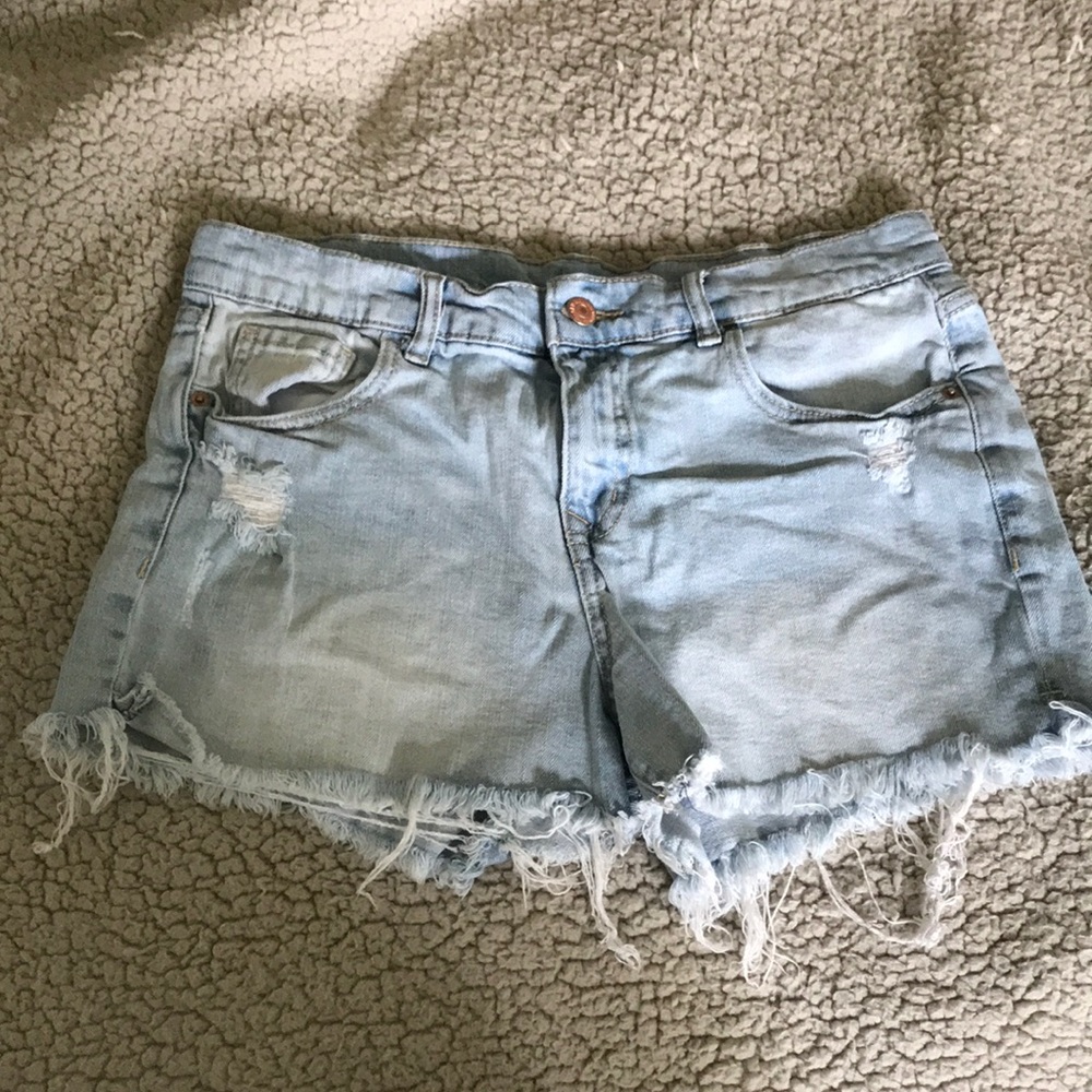 Old Navy, 4” light wash distressed shorts